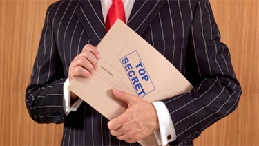 Những đối tượng không được làm việc cho nước ngoài tại Việt Nam ?